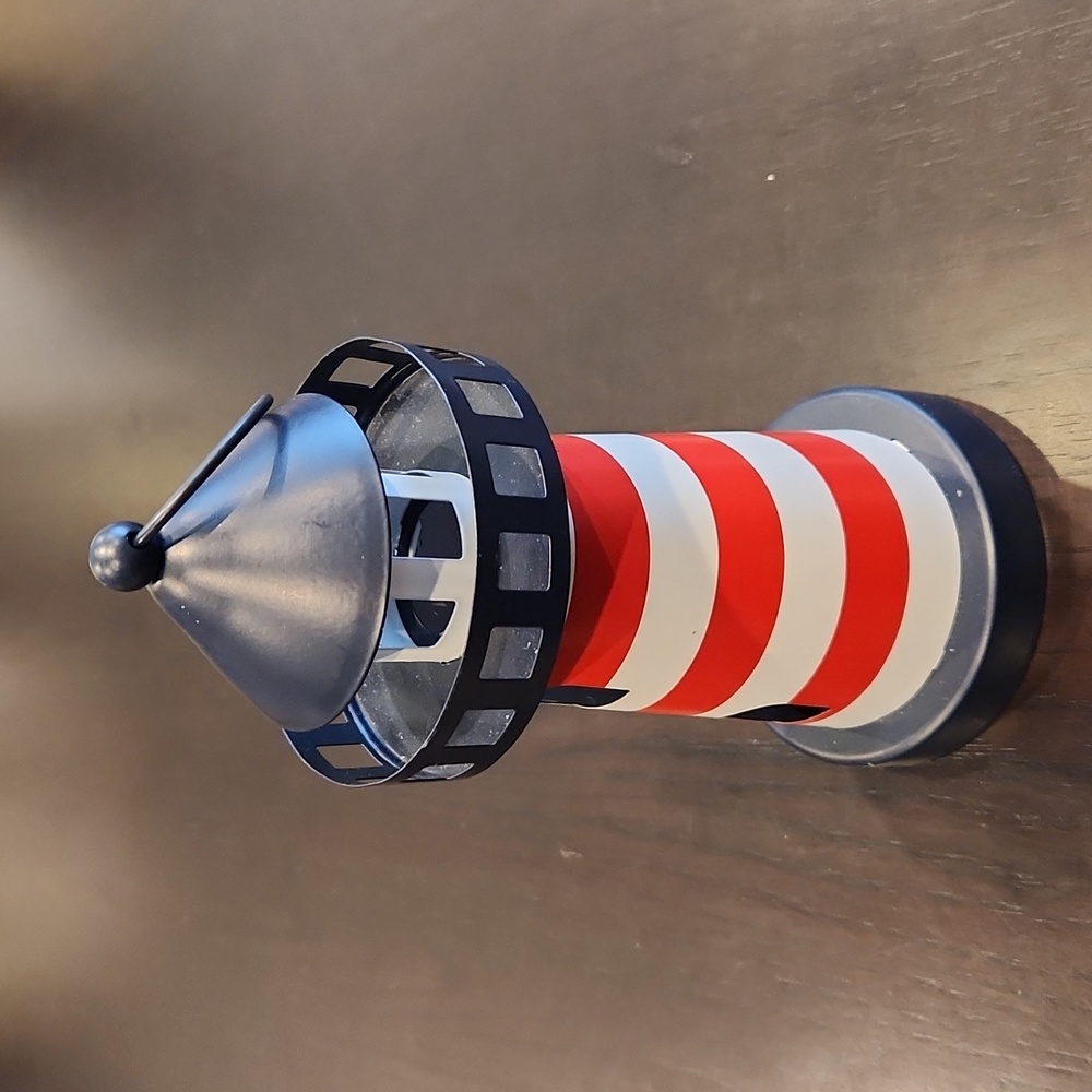 Decorative lighthouse - Picture 2 of 13